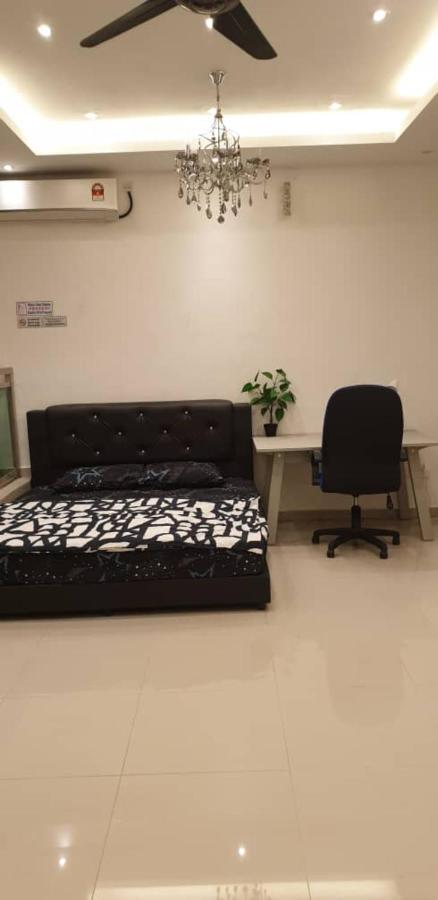 Rumah liburan Yaya's Staycation